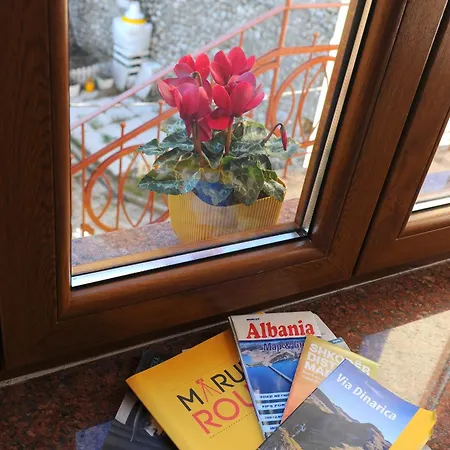 Bed & Breakfast Art Gjuhadol *